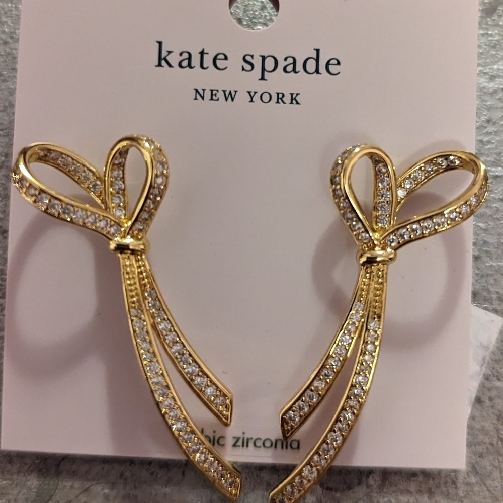 Gold bow earrings